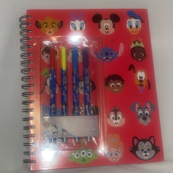 Disney 100 Sketchbook Set - Picture 1 of 5